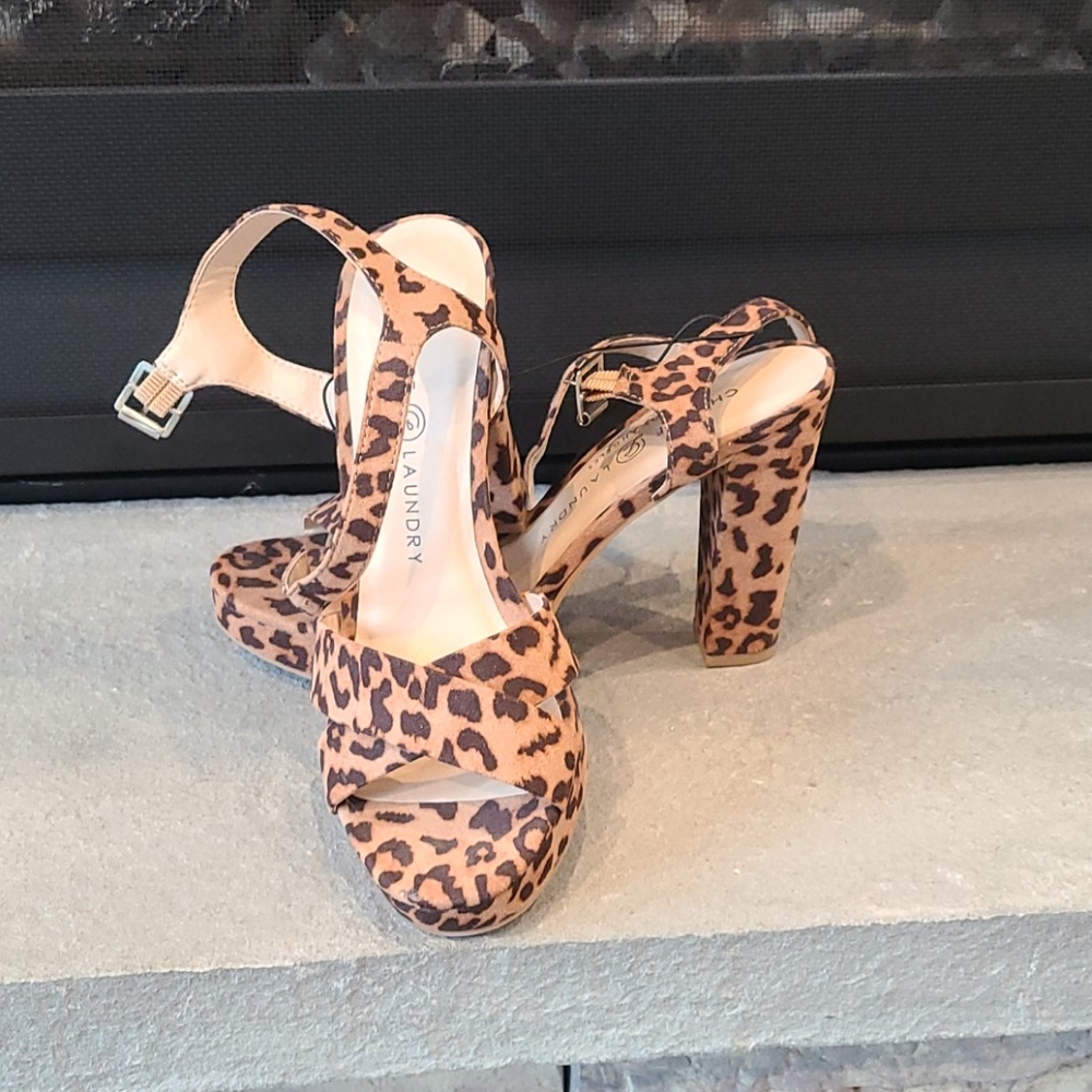 Chinese laundry leopard sandals- never worn!